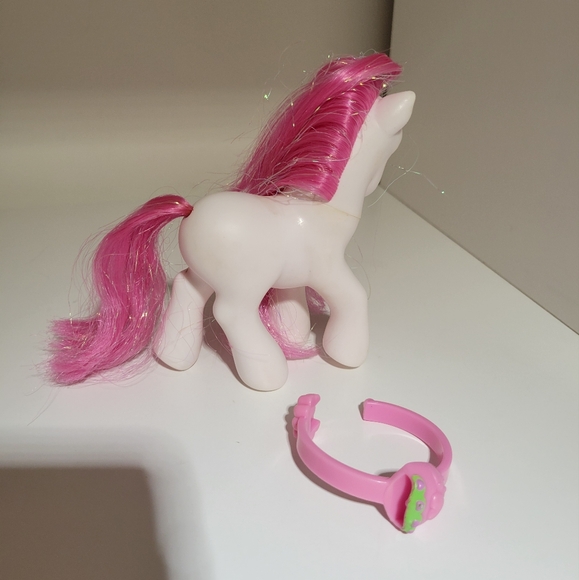 My Little Pony Strawberry Swirl Glitter Celebration Figure Pink White - Picture 3 of 4